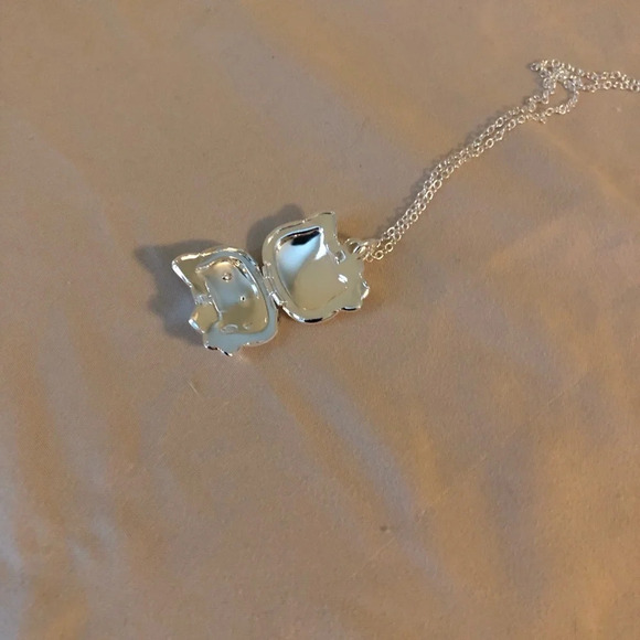 New Sterling Silver Hello Kitty Picture Locket Necklace Gift - Picture 7 of 9